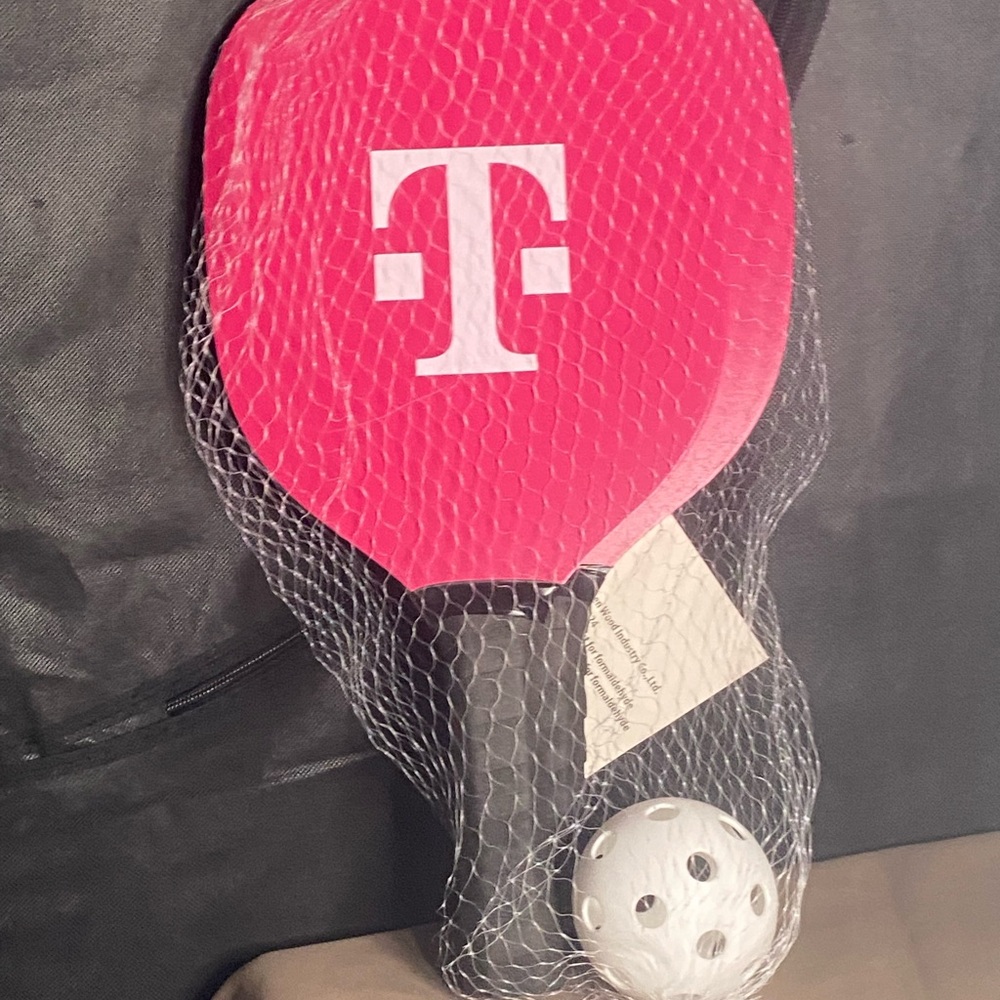 T-Mobile Pink Pickleball Paddle Set
